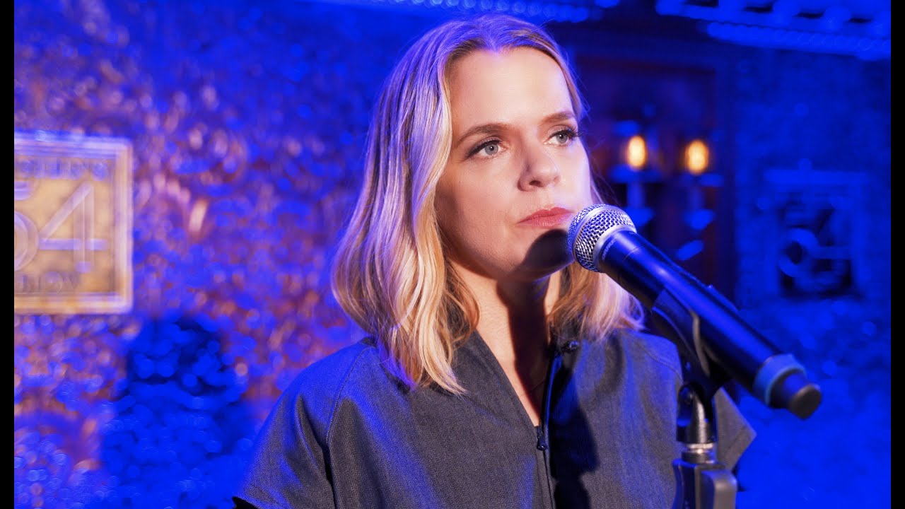 Broadway's Amy Spanger Answers Our Questions and Sings &lsquo;Creep&rsquo; in Elevator Pitch