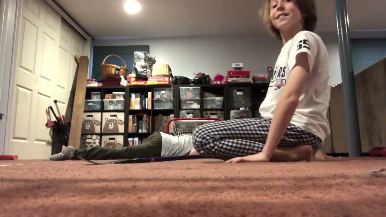 Knee hockey (avalanches vs penguins