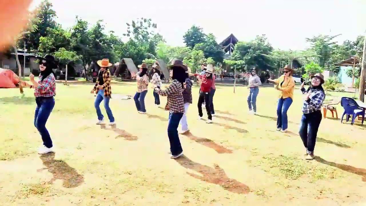 Srikandi line dance