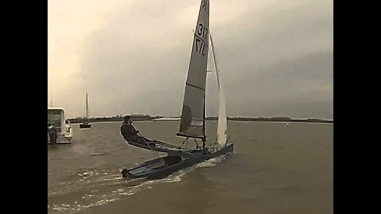 canoe sailing at aldeburgh