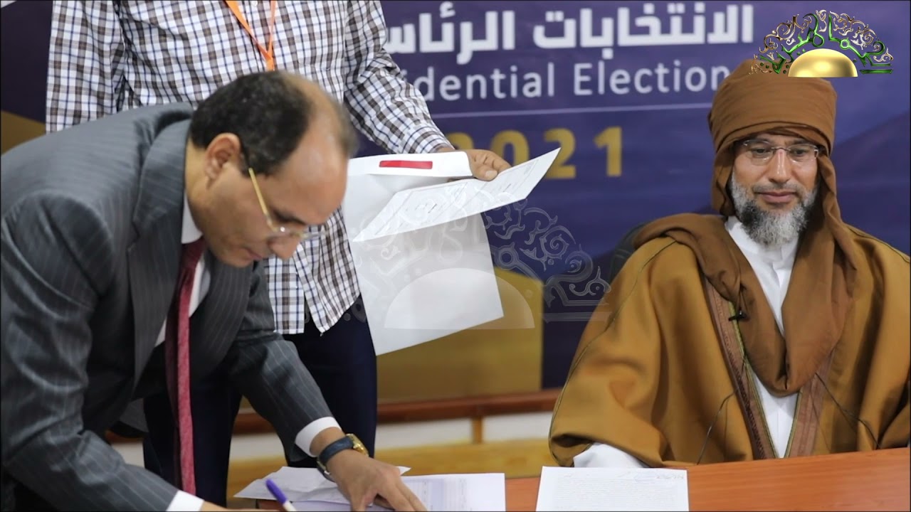 لحظة دخول الدكتور سيف الإسلام القذافي إلى مفوضية سبها