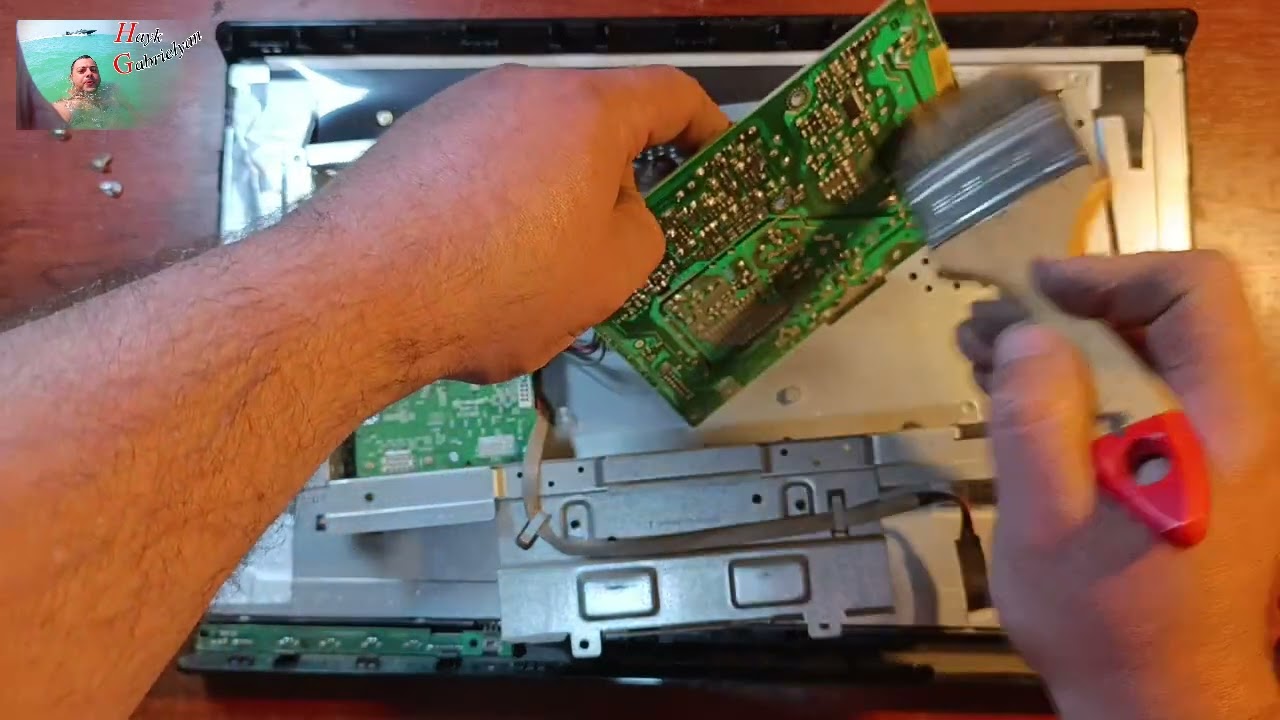 Монитор ASUS VH192D не включается