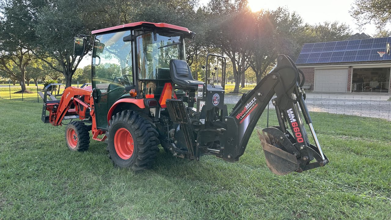 Kubota LX2610 with Woodmaxx 6600 Backhoe Walk-around