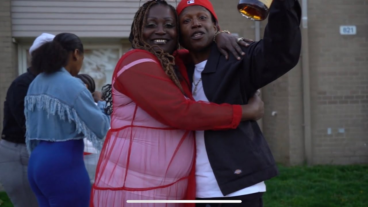 SMB Poosie “Debra Made A Boss”