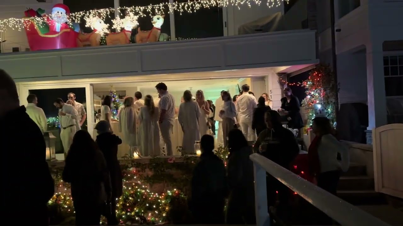 White Christmas 🎄 party on the Beach and yachts all around!!! Gorgeous!!! #whiteparty #christmas 