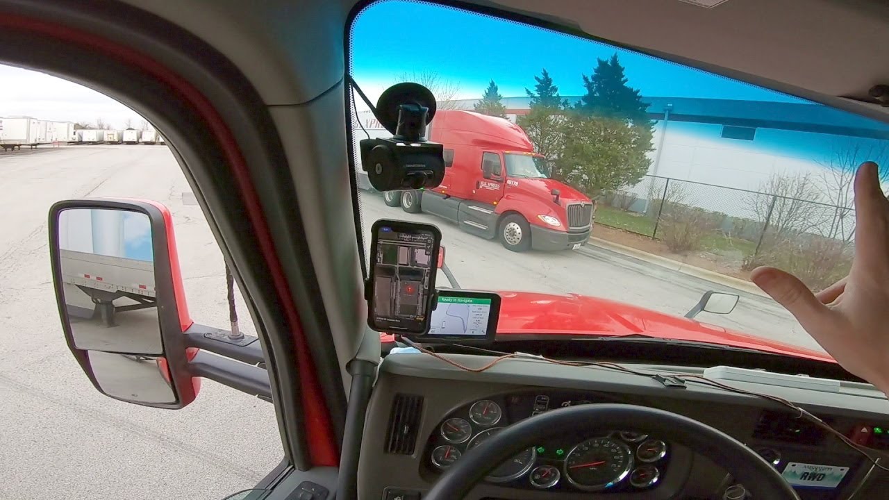 I got out of his way fast with my backing!  Rookie Trucking Life.