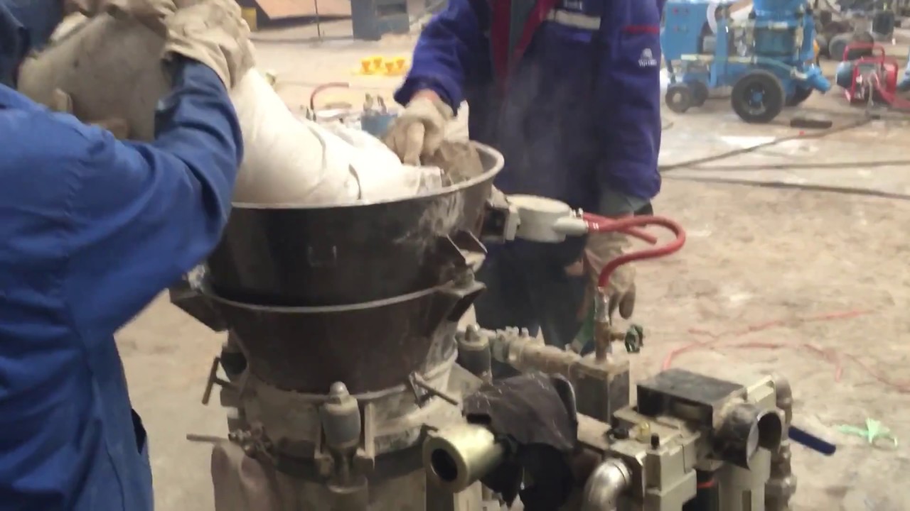 Refractory gunning machine working test