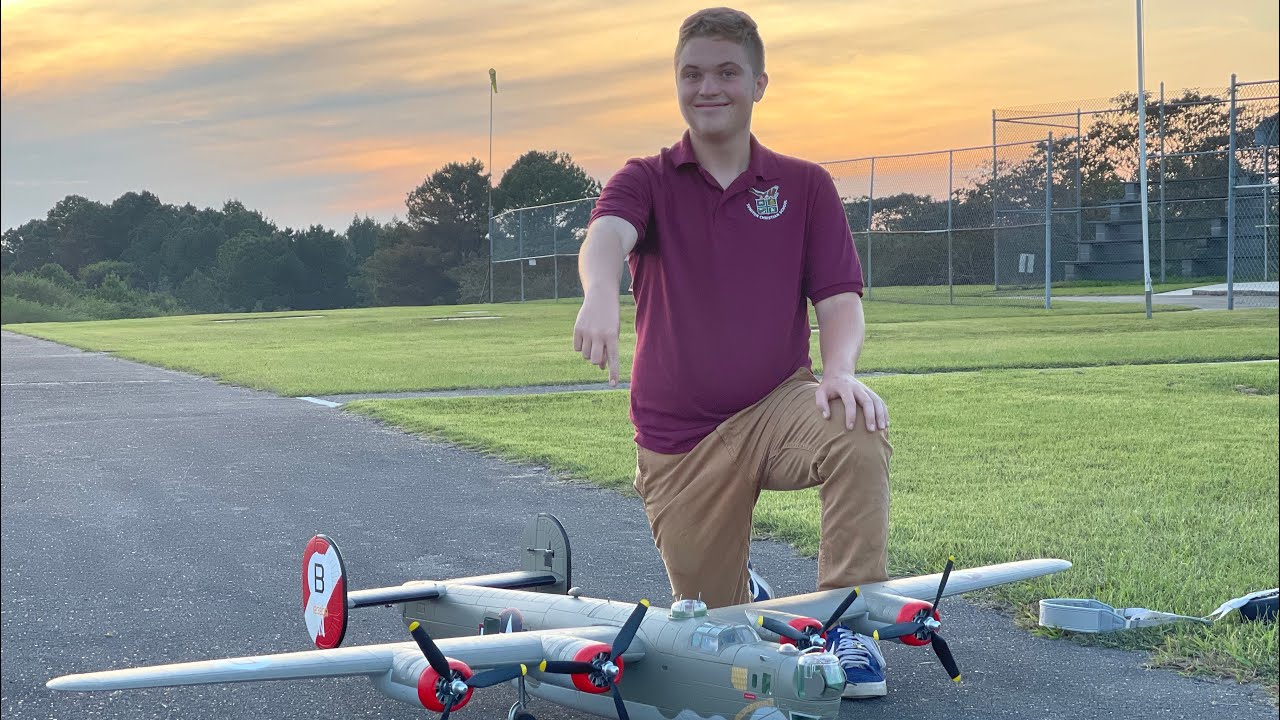 Flying the Flightline B-24 Liberator!