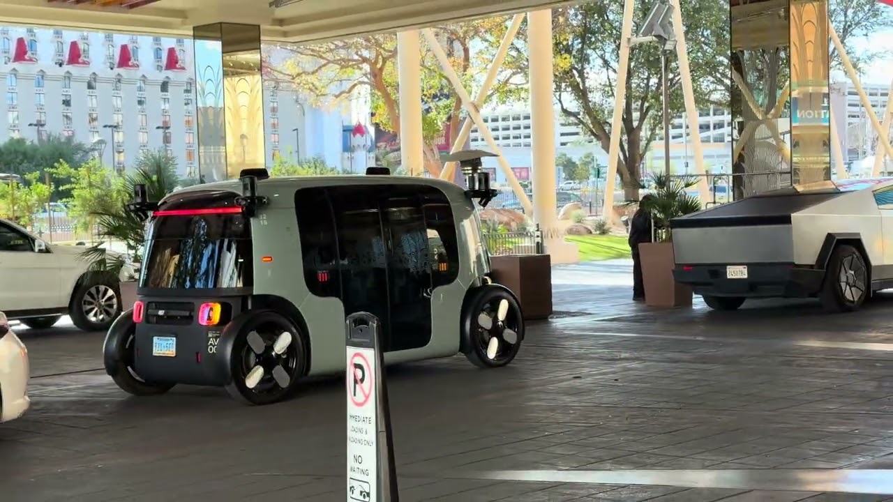 Робот-такси, который НЕ является Tesla!