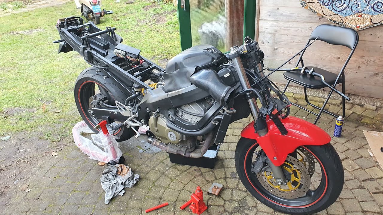 CBR600 f4i/FS Part 2- Assembly STUNT BUILD
