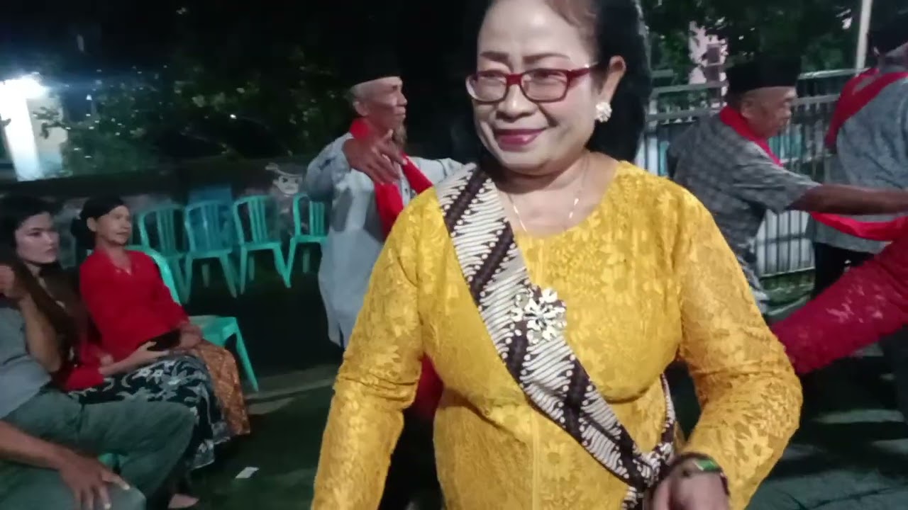 hiburan iku penting bolo