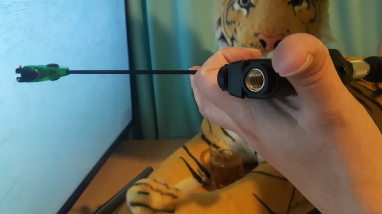 Ansamblu semnalizare pentru pescuit format din senzor, adaptor ,swinger, suporti, prindere cotor.