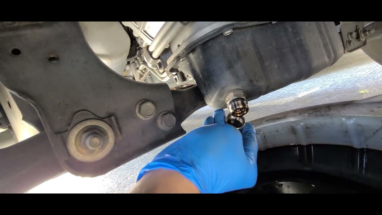 2019 Nissan Frontier SV Oil Change #automobile #diy #oilchange #fyp
