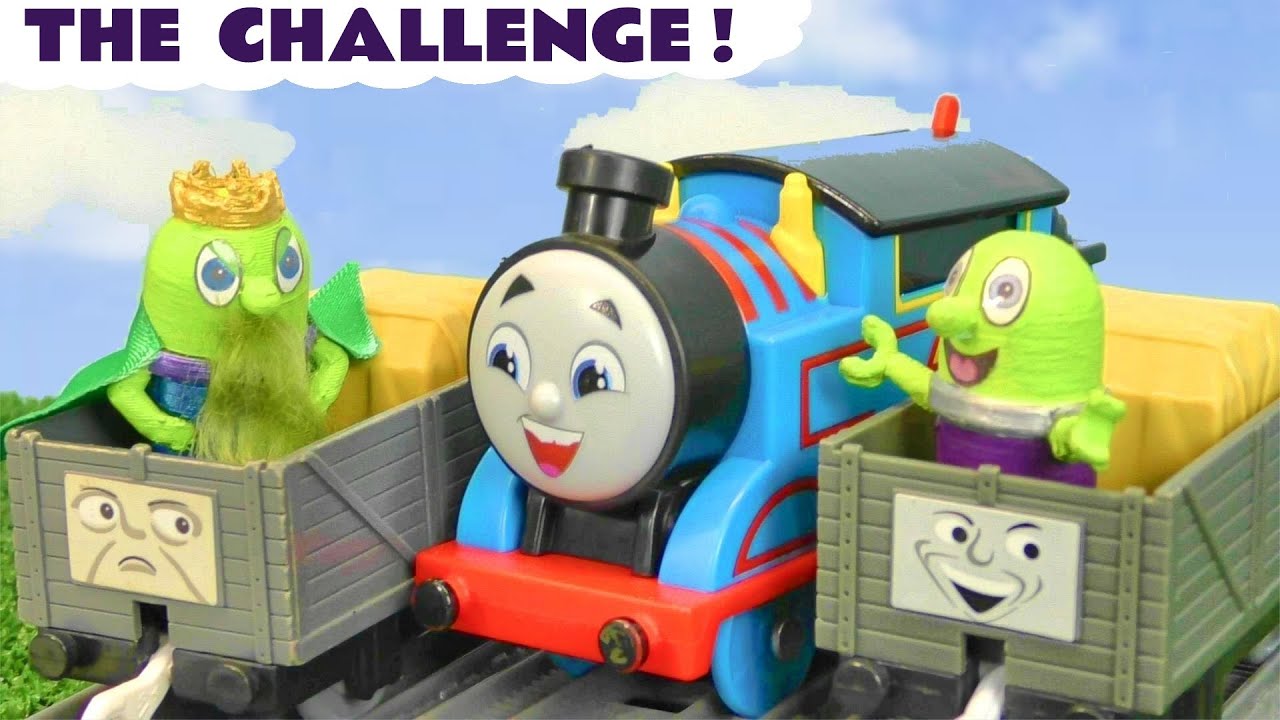 New Funlings King and toy train Thomas Challenge - Sea v Land