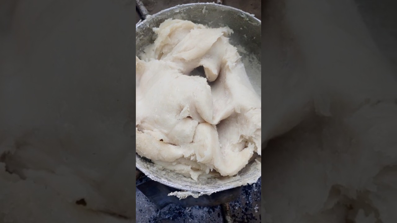TRADITIONAL WAY OF MAKING FUFU FROM CASSAVA.