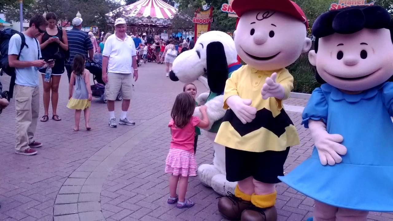 Meeting Peanuts! (2013 08 08 15 59 27)