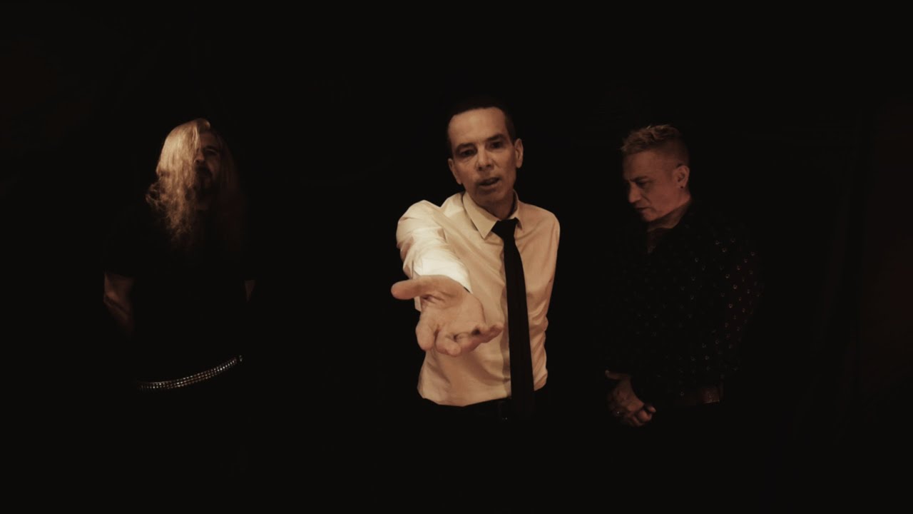 Kandinsky Dir&aacute; -  Nadie Viene Del Futuro  [  Video Oficial  ]