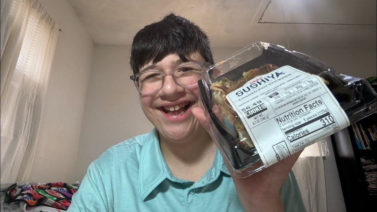 Trying H‑E‑B Sushiya Cooked Loaded Chicken Potstickers (Trying New Foods Part 40)