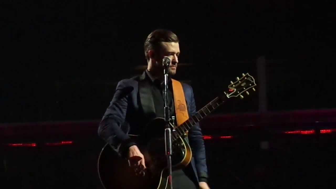 Justin Timberlake - Heartbreak Hotel (Elvis cover at Honda Center 11/27/13)