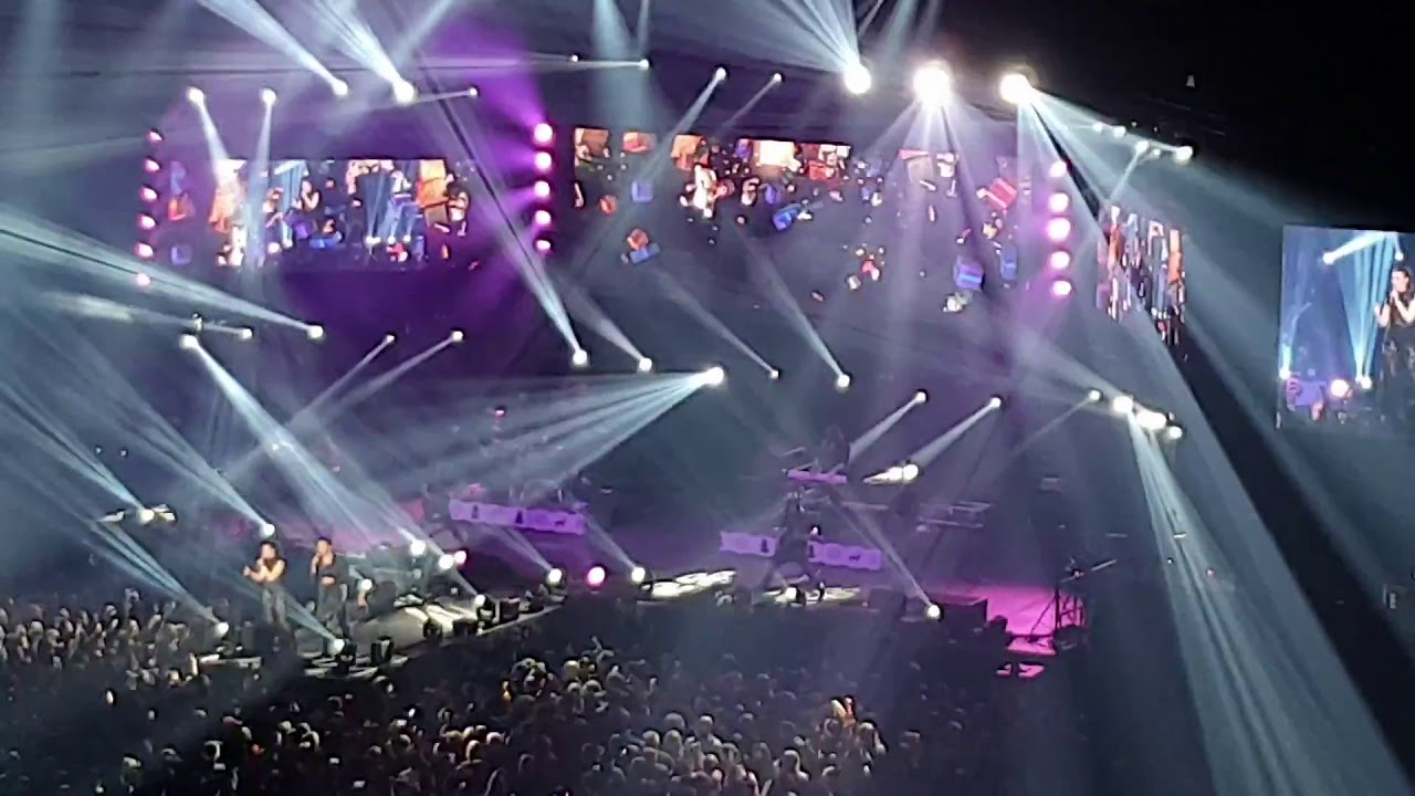 Elize Ryd & Tommy Karevik - Julen är här @ Raskasta Joulua 2019, Hartwall Arena