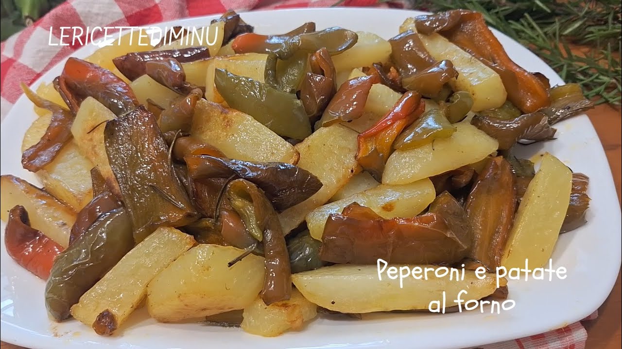 Peperoni e patate al forno