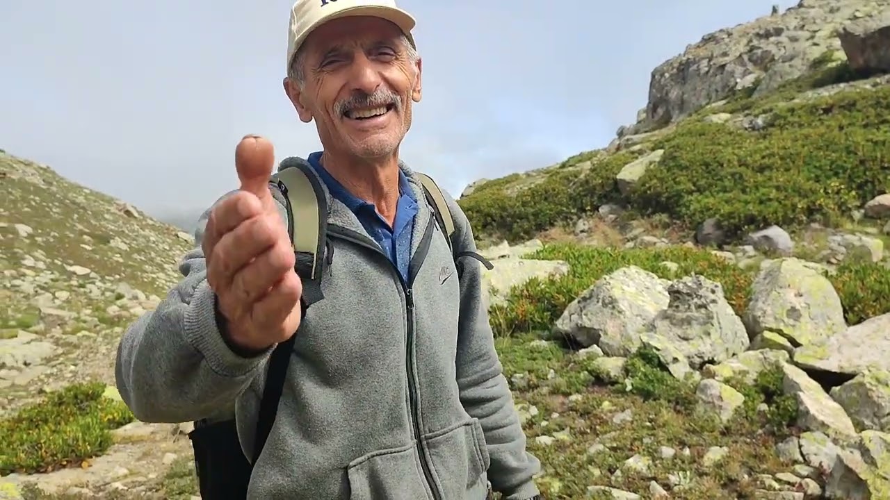 Ayı izleri eşliğinde bölgenin en büyük buzul gölleri.