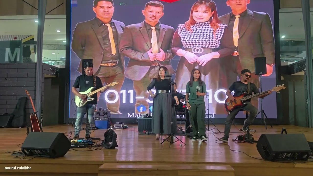 DUA INSAN BERCINTA - Malaysians Hits List Band duet wif AIN AIREEN