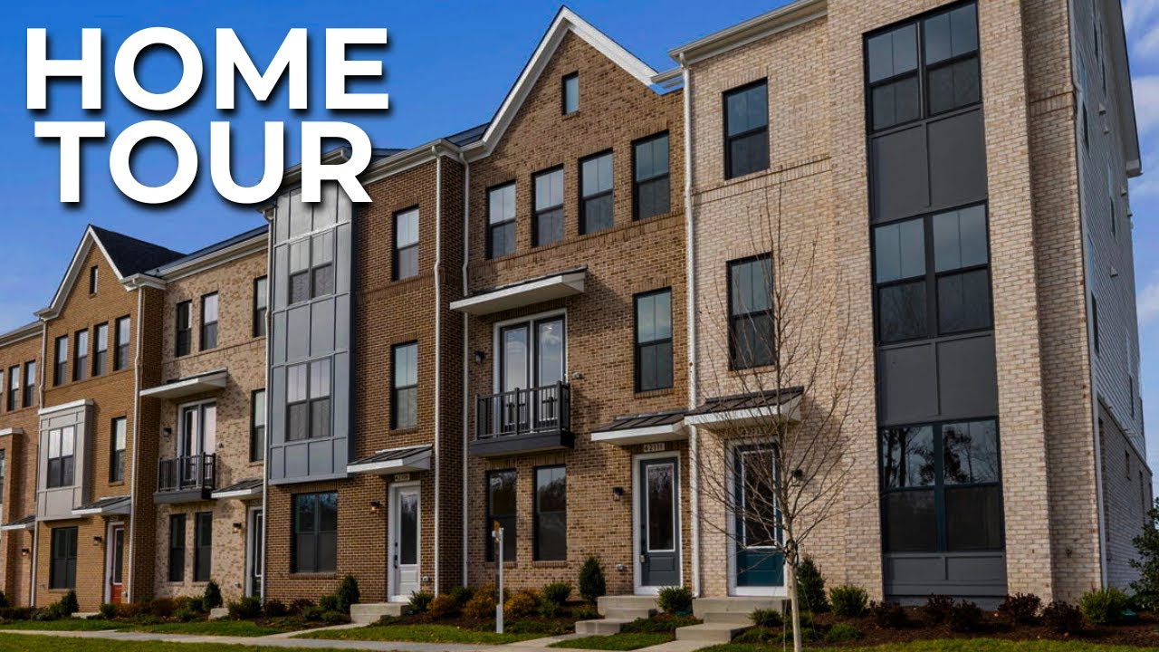 Inside a 2100 sqft townhouse built by Van Metre in Brambleton, Virgina | Smith Model WEST PARK III