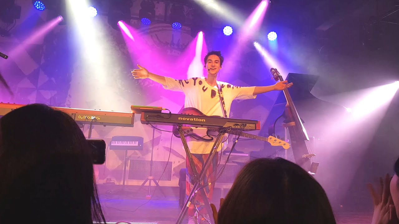 Jacob Collier - Saviour (Live in Seoul 04/25/2018)