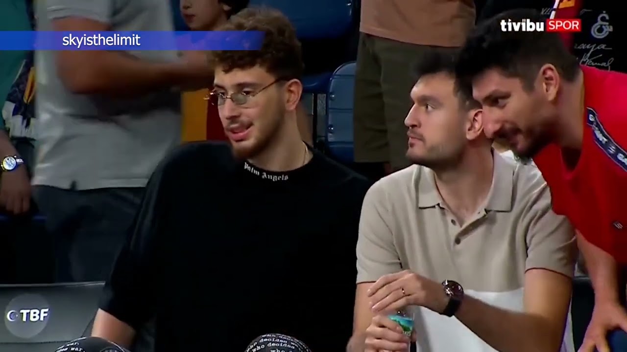 Alperen Şengün Galatasaray & Anadolu Efes maçı için salondaydı