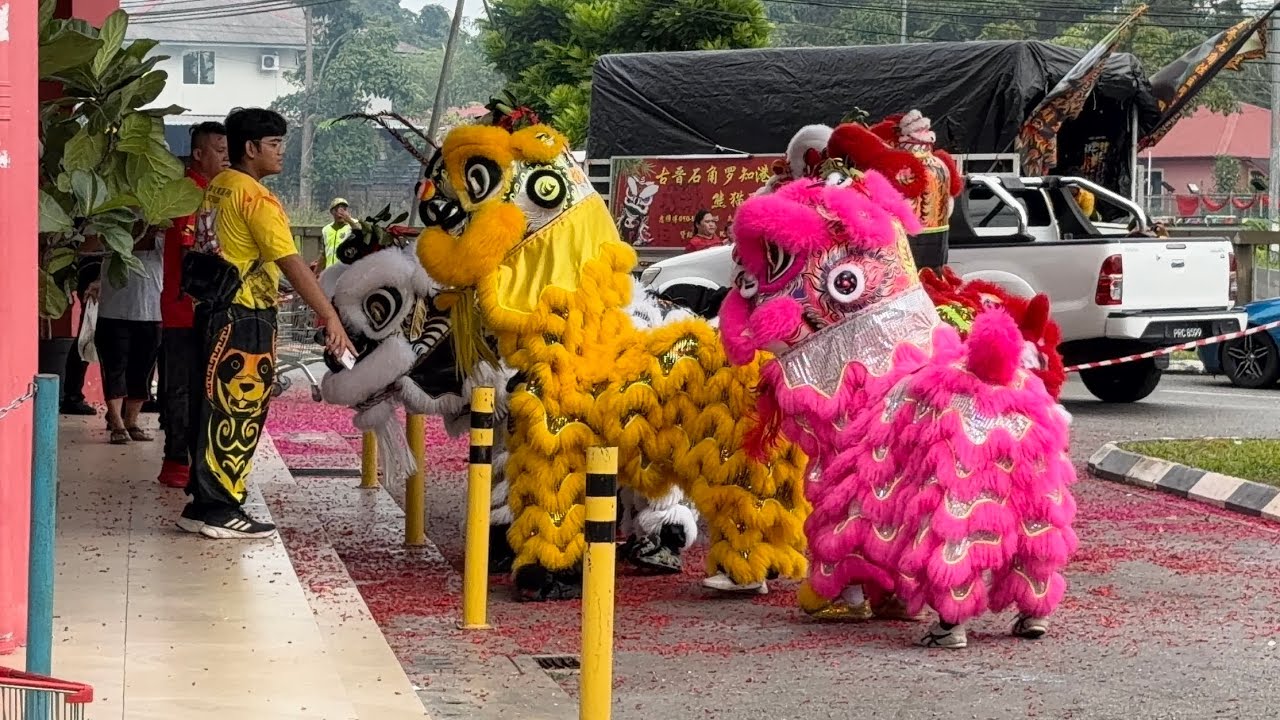 Lion Dance | eMart Moyan | Genesis Mall 2 (16.2.2026)