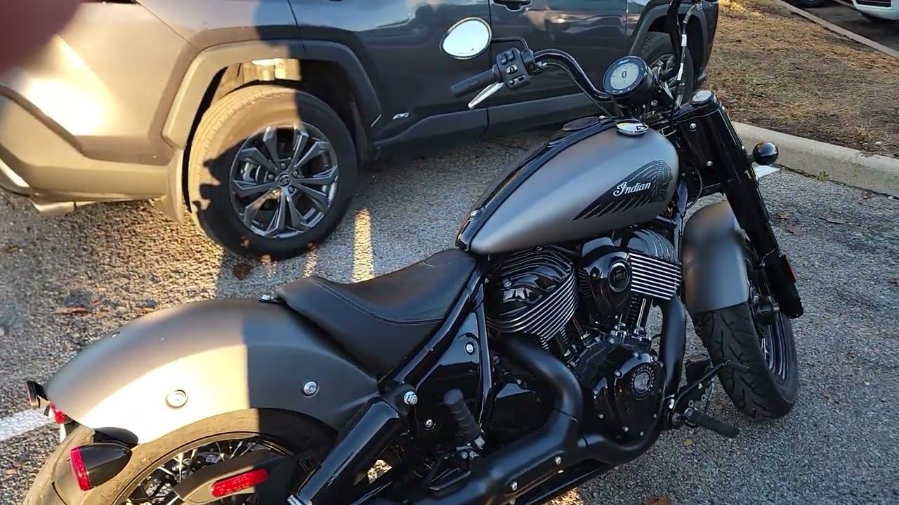 2023 Indian Chief Bobber DarkHorse cold start