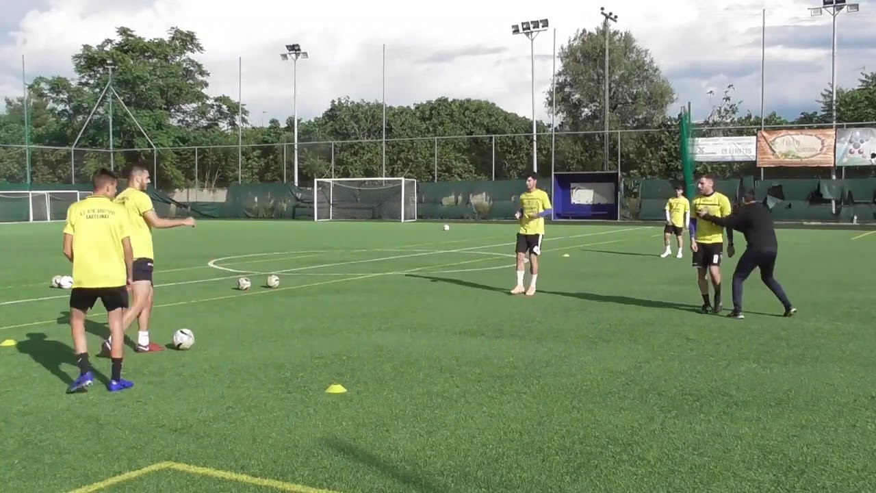 Soccer training ideas 11 (passing drill on fifths)