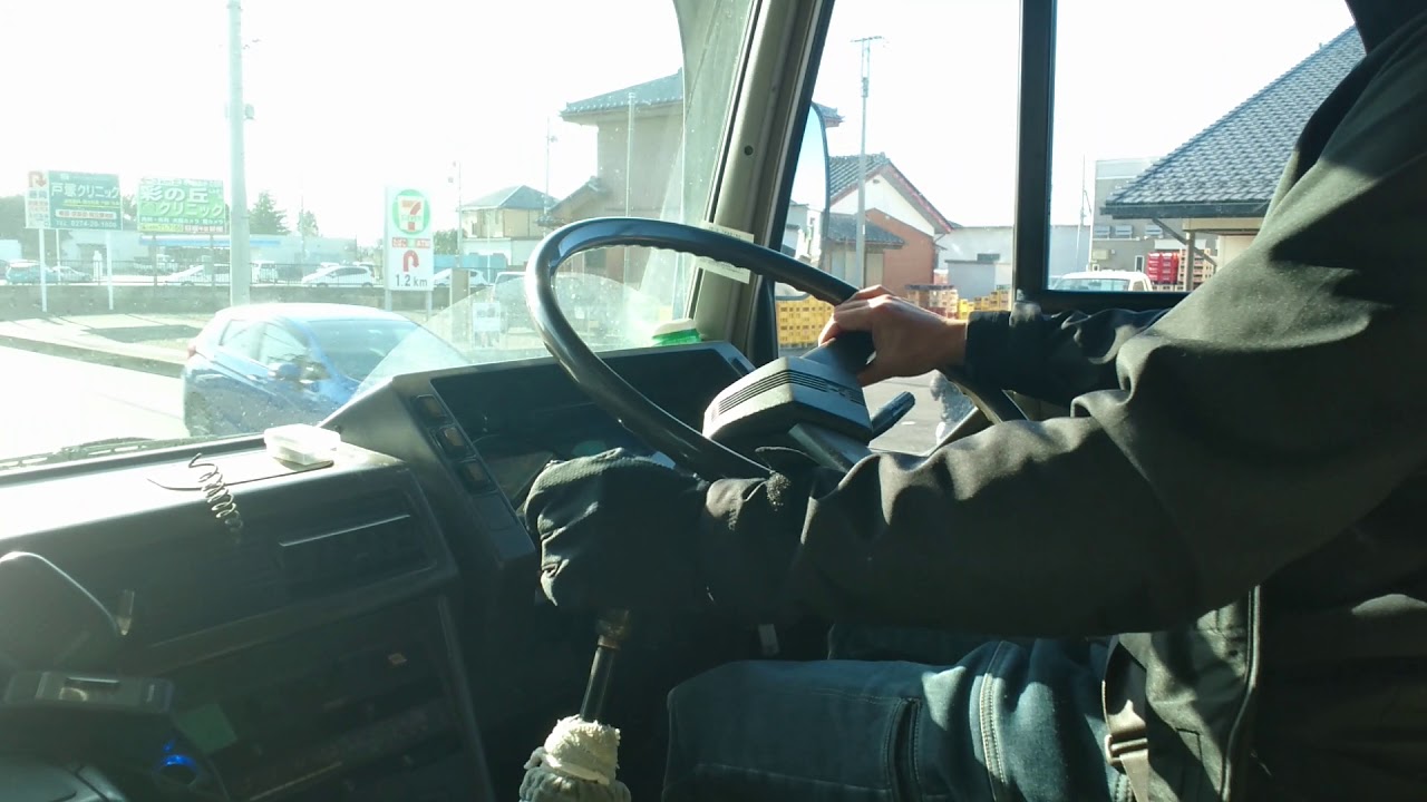 大型ダンプ 三菱ふそう V8 旧車