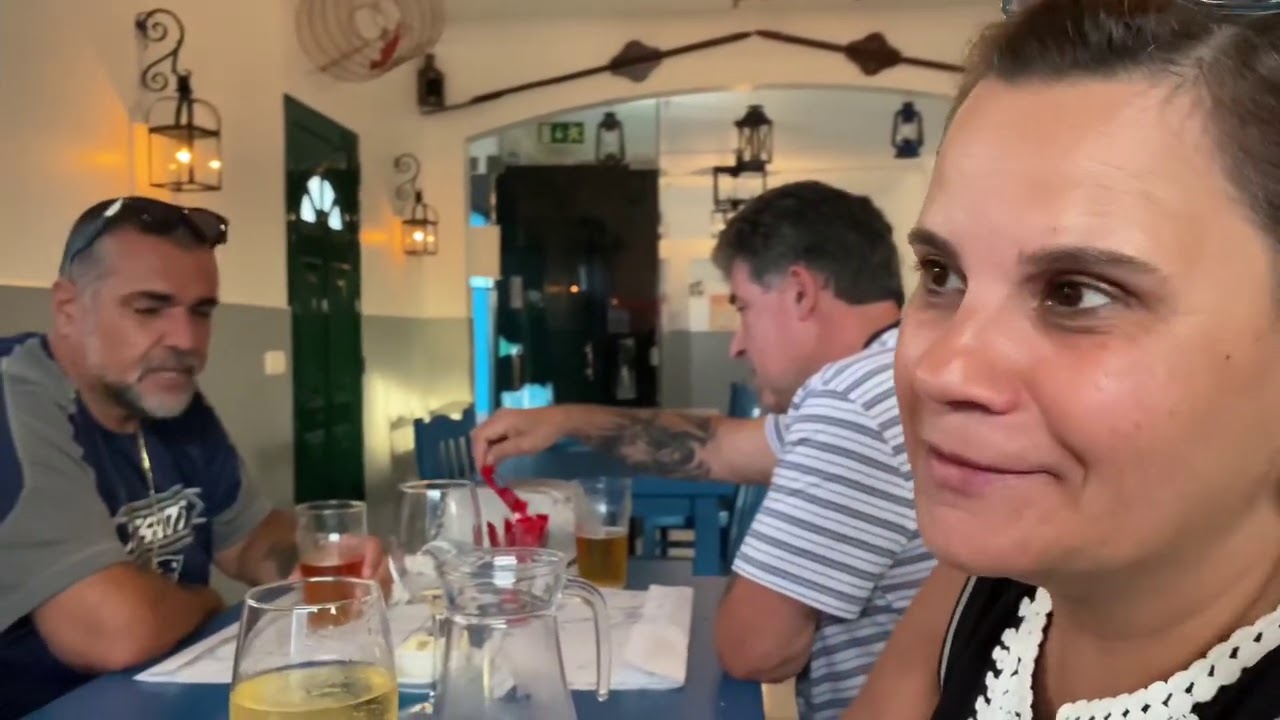 9/04/20 Comendo com o YéYé no Restaurante Pescador em Rabo de Peixe!!! Galão e a Bonequinha d’Vila