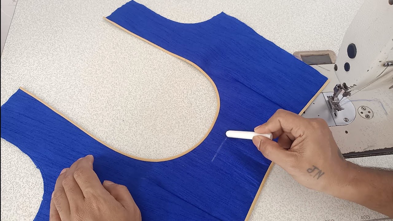 designer latest model blouse || blouse design || New blouse design cutting and stitching