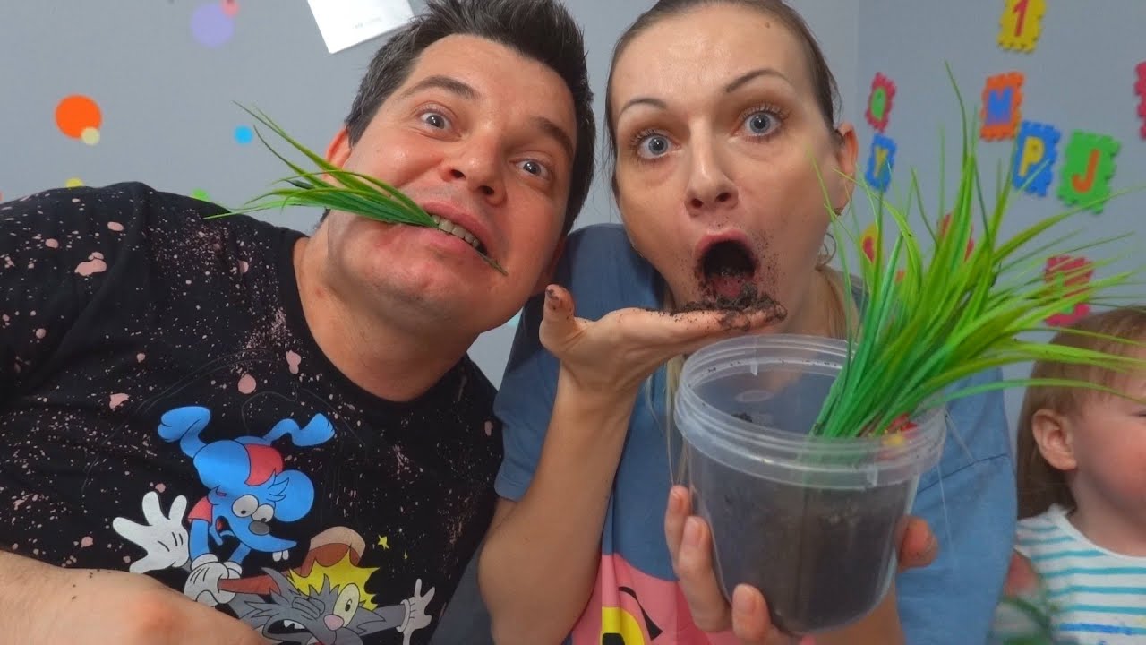 PARINTII mananca PAMANT- Prank pentri Sofia si Sara