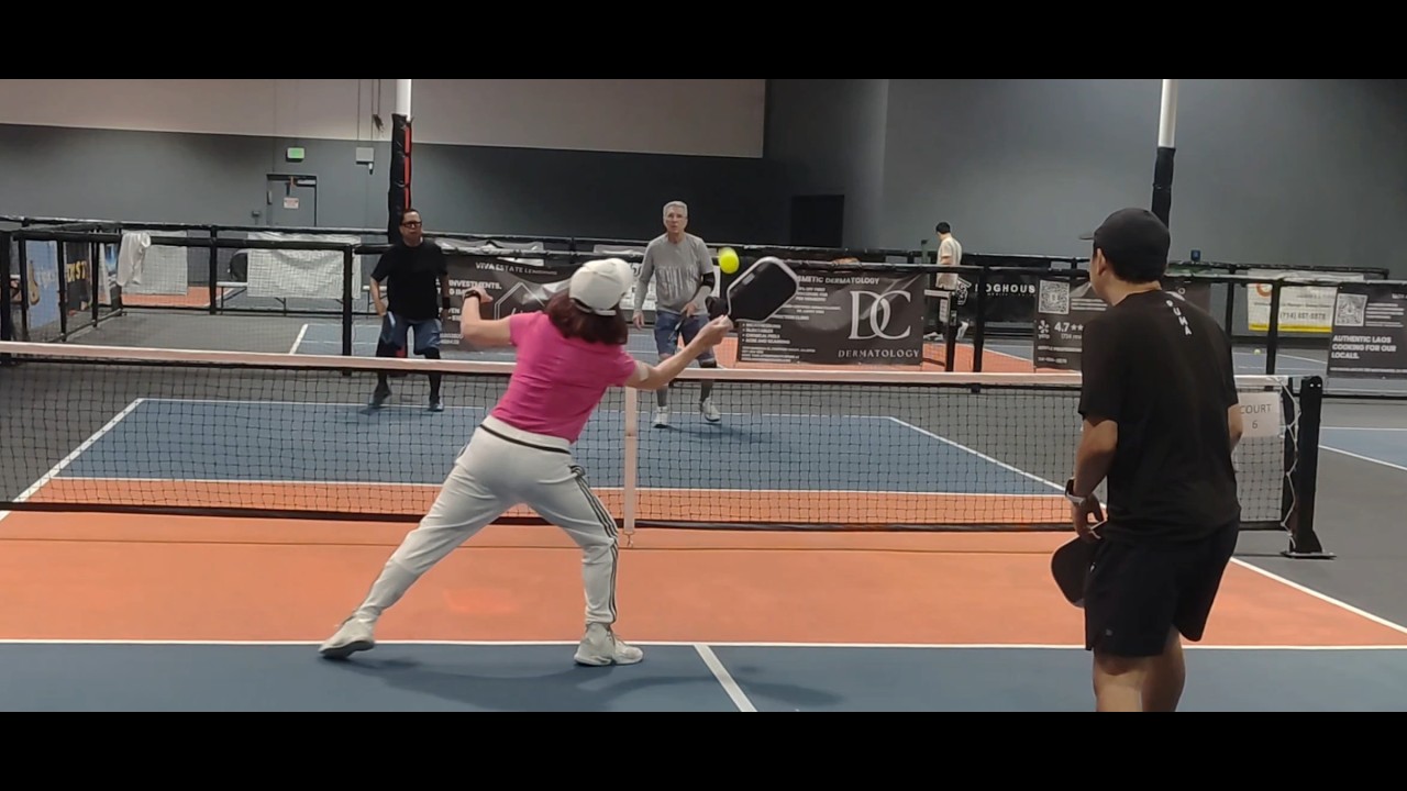 3.5 Seniors Game #2 : TOM / TANYA (near side) vs MANNY / FRANK (far side) XSCAPE WESTMINSTER, CA USA