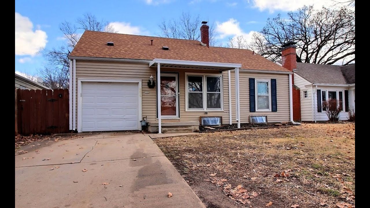 NEW LISTING: 656 S Roosevelt St Wichita KS 67218