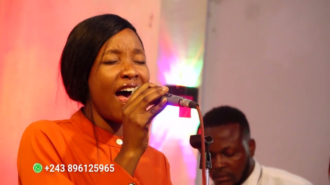 Il s'appelle Emmanuel " CHARLES MUTALA Live Adoration