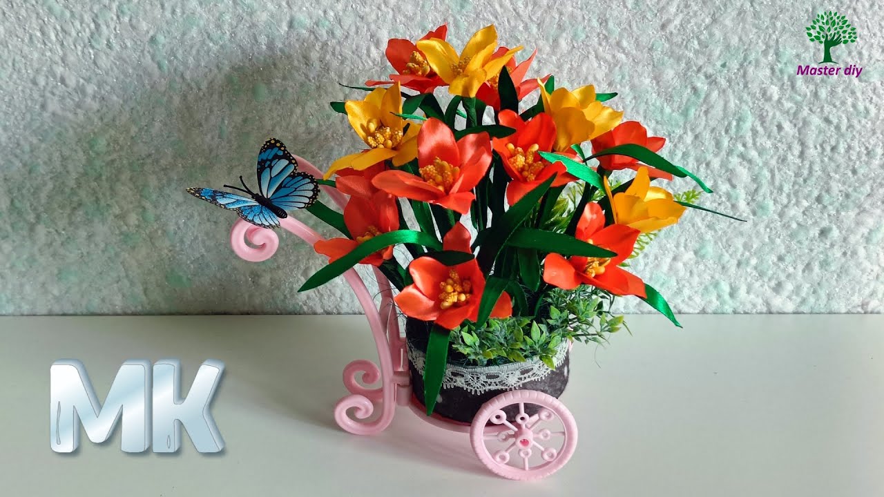 Букет цветов из атласной ленты Яркие цветы из атласной ленты своими руками Легко просто\Master diy