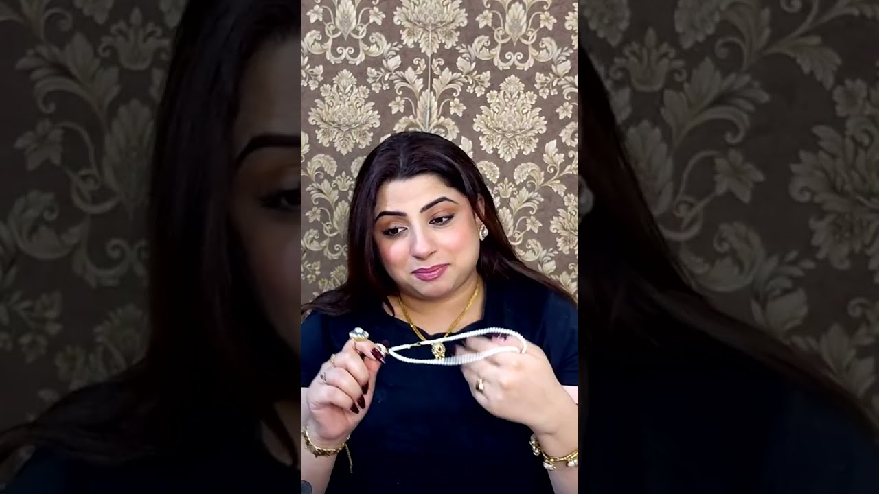 Maria Zahid  is live for jewellery