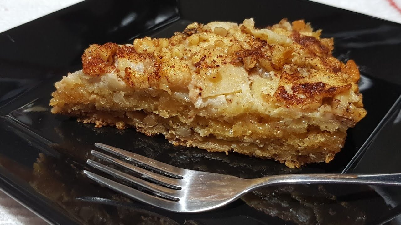 Torta de maçã crocante com castanha e nozes