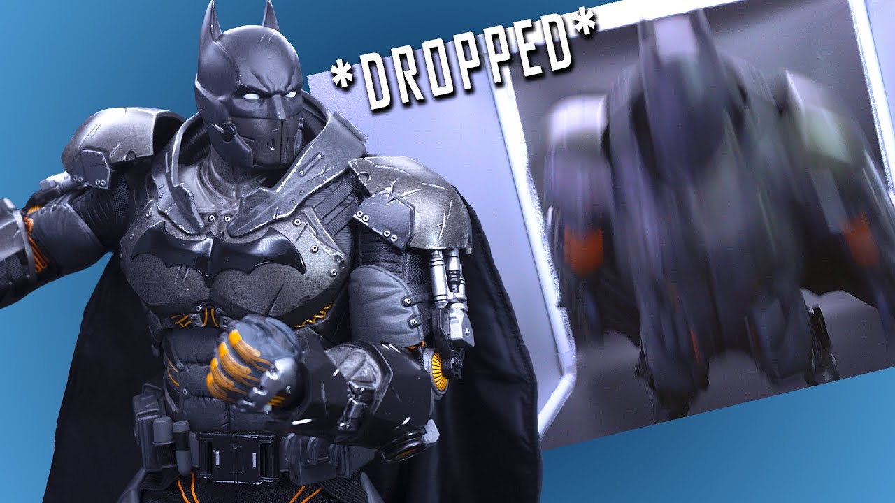 My Hot Toys Arkham Origins XE Suit Batman fell over!