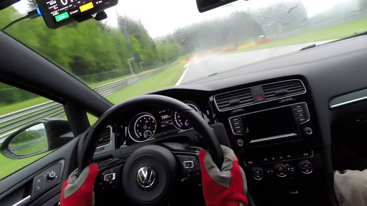 Golf 7 R time attack  rain  chasing 911GT3 RS 500hp