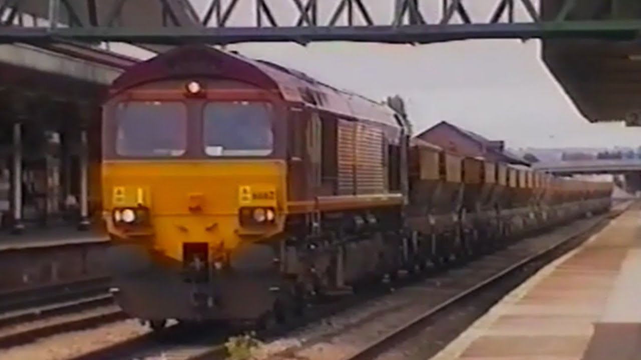 Early Days of the Class 66...1 hour of Neighbour Annoying Yinging Thrash