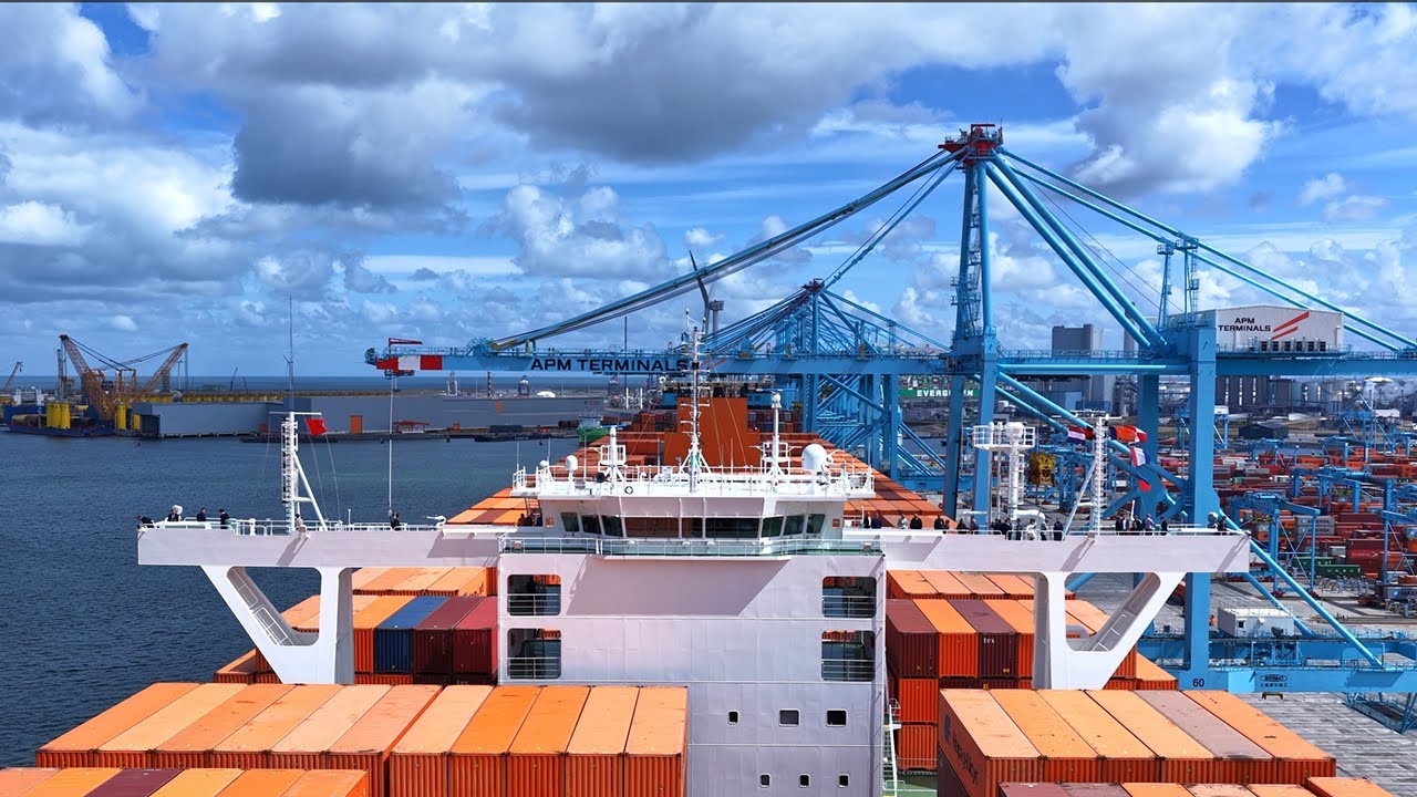 APM Terminals Maavlakte II namegiving Rotterdam Express