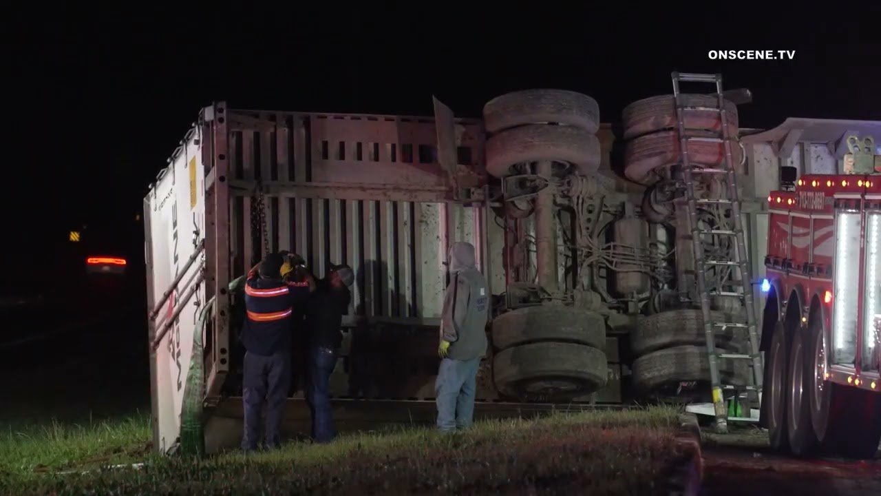 HOUSTON TX Tractor Trailer Overtturn and Flood Crash
