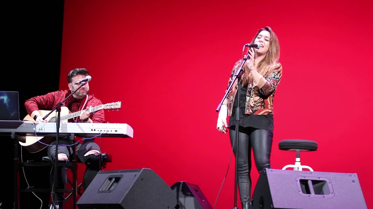 Marta Soto - Entre otros cien (Teatro Juan Luis Galiardo)