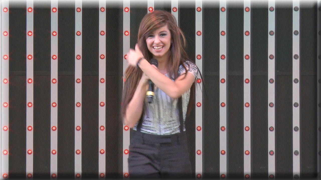 Christina Grimmie | Wrecking Ball | The Voice 6 Top 12 at Universal CityWalk